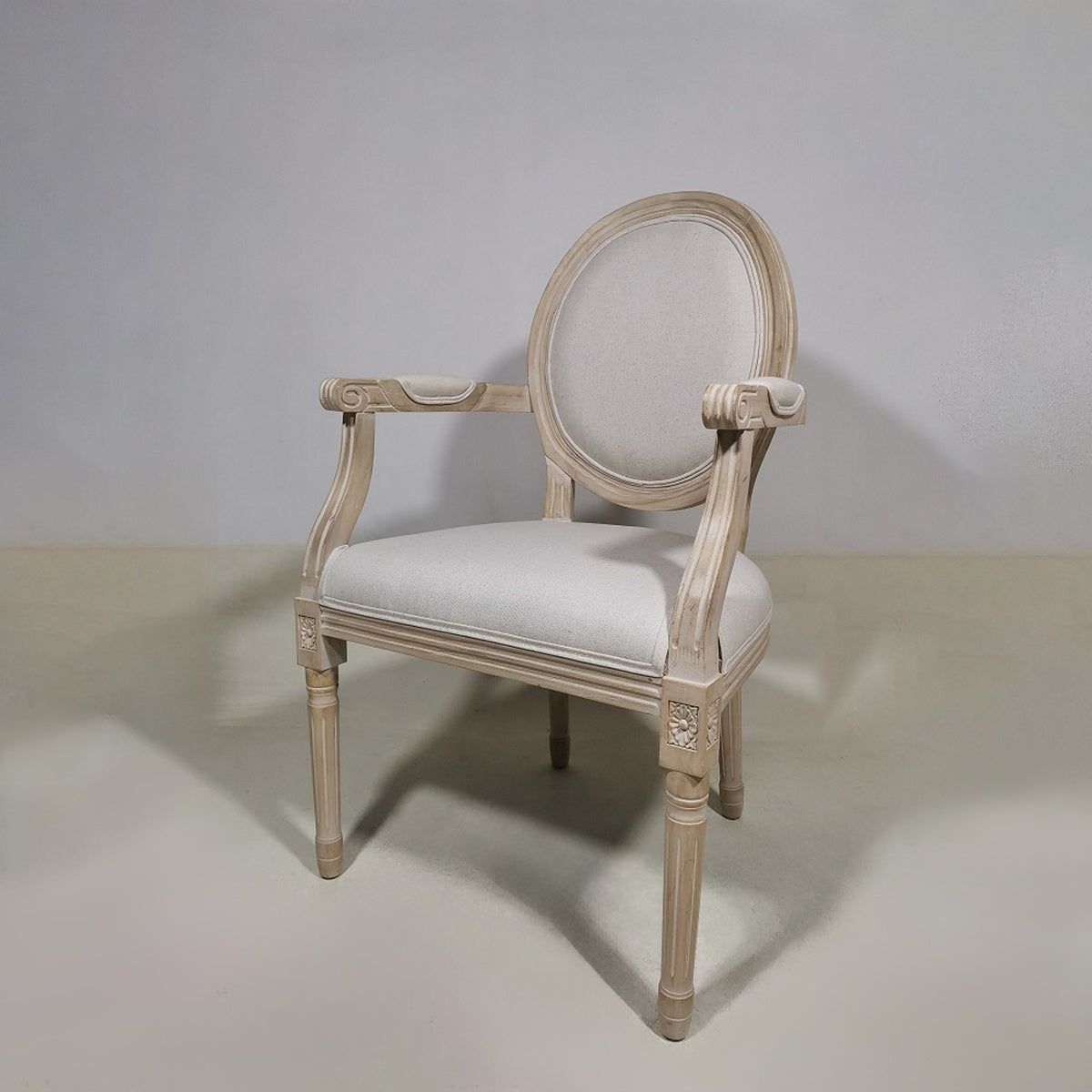 ΚΑΡΕΚΛΟΠΟΛΥΘΡΟΝΑ LOUIS NATURAL RUBBER WOOD COTTON LINEN IVOIRE 25000 W58xD62xH48/102CM