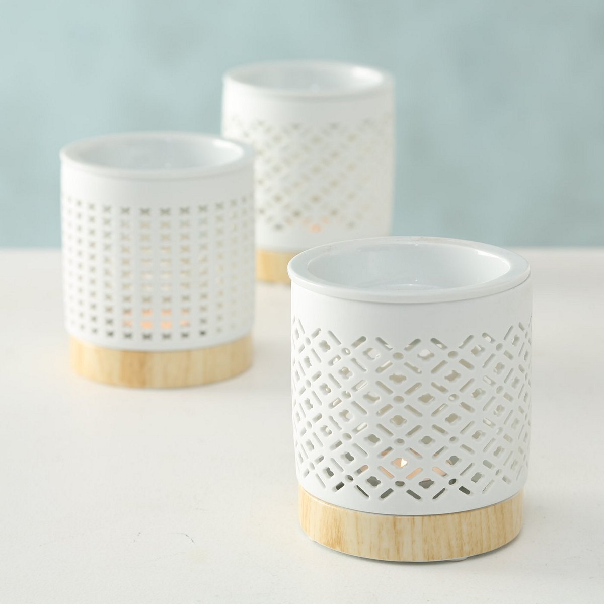 ΘΕΡΜΑΝΤΗΡΑΣ ΚΕΡΙΟΥ 3/ass H11cm D8cm ΛΕΥΚΟ ΠΟΡΣΕΛΑΝΗ